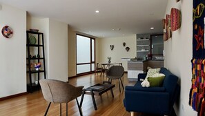 Living Area (3)