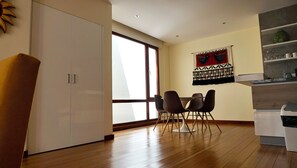 Living Area (3)