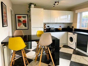 Kitchen 4