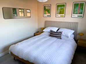 Bedroom 1b