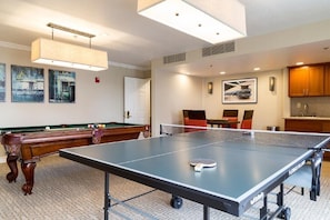Spielezimmer