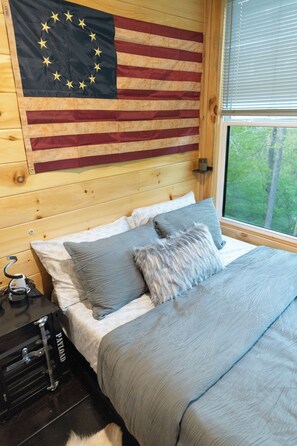 Master Bed with Soft & Firm Pillows ready for our guests 