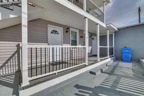 Parking | Shared Driveway (2 Vehicles) | Community Parking Lot