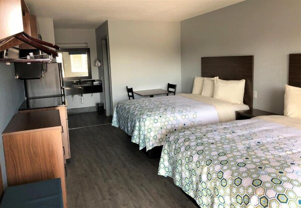 Unit with two Queen beds