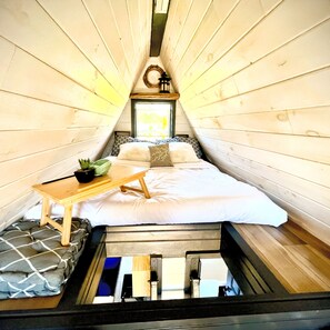 Loft - queen-size mattress