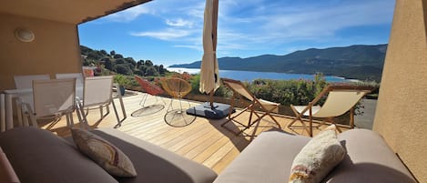 Brand-new terrace with brand-new furniture and breathtaking sea view