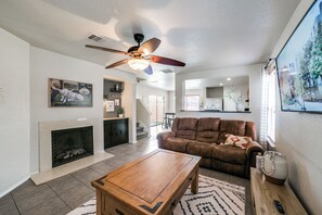 Livingroom w/ Dry bar