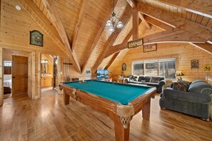 Loft with Sitting Area, TV and Pool Table