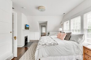 Master bedroom, king sized bed, en suite bathroom and Smart TV
