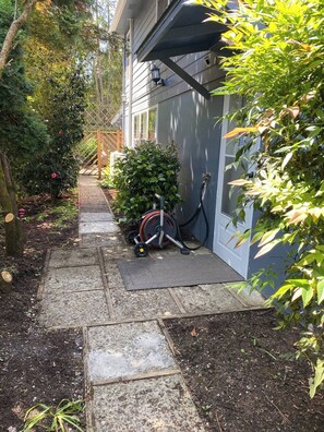 Pathway continues to backyard