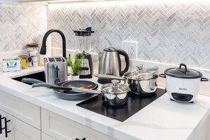 Kitchenette appliances