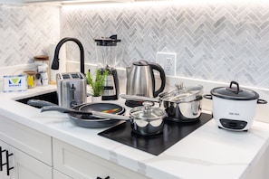 Kitchenette appliances