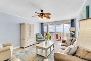 Romar Tower 6B Living area with Gulf views