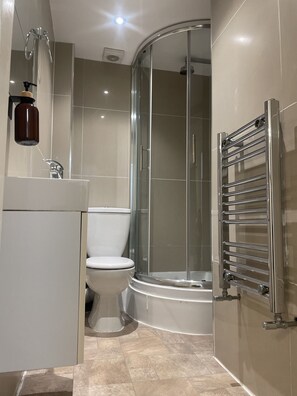 En-suite 2