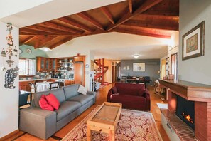 Living room area - Cozy interior space 