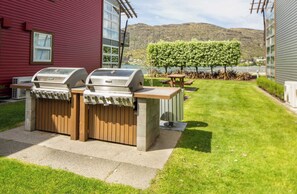 There is a communal BBQ area with outdoor picnic tables available for all guests in the complex on a first come, first served basis.
