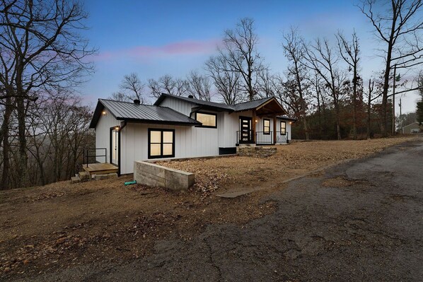 Architecture, Building, Outdoors, Shelter, Countryside