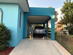 Carport
