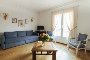 A Cosy Nest at Invalides - 4