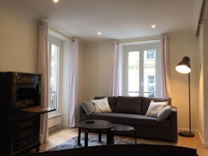 Superior, Central, Tasty- Bellechasse Apartment - 4