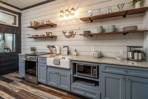 Kitchen (1)