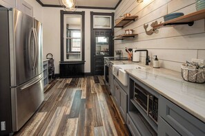 Kitchen (2)