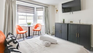 Bedroom at Luxiety Stays Serviced Accommodation in Southend-On-Sea
