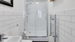 Bathroom at Luxiety Stays Serviced Accommodation in Southend-On-Sea