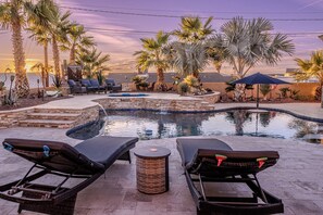 Relax by the pool in the loungers!!!