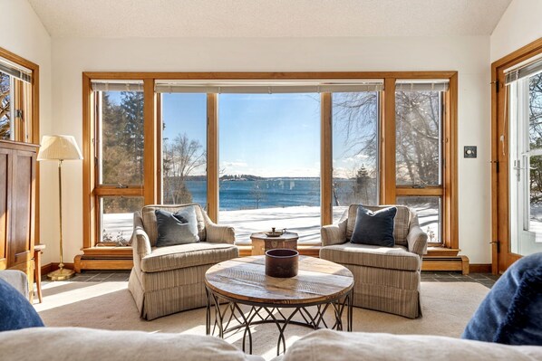 Welcome to Casco Bay Classic! The perfect destination for a peaceful escape.
