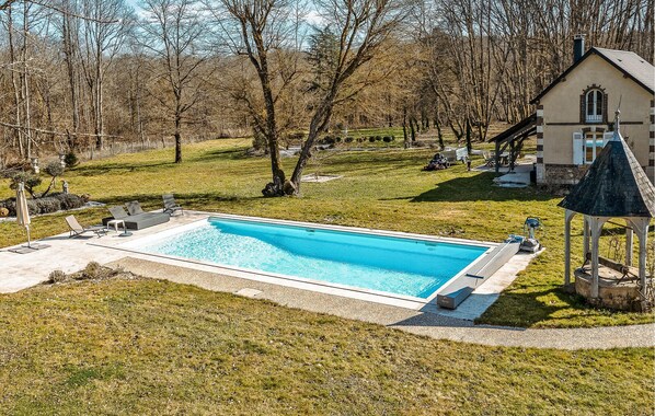 pool