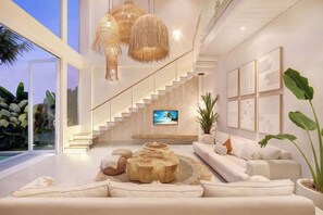A living space that blends indoor & outdoor beauty 