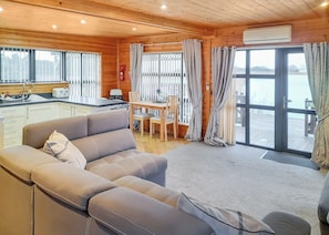 Cathedral View - Fenview Lakes, Ely