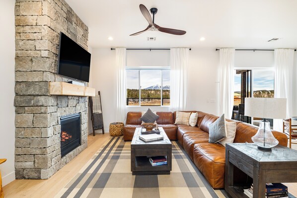 Large luxurious living room!