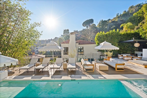 A hillside retreat designed for indulgence under the California sun.
