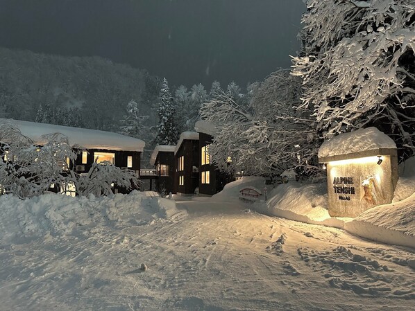 Exterior of the Alpine Tenshi Villas