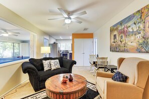 Living Room | Smart TV
