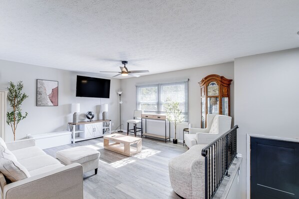 Fairlawn Vacation Rental | 3BR | 2.5BA | 1 Step to Enter | 1,810 Sq Ft