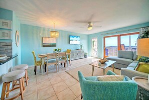 Open-concept living spaces. (Rise N Beach)