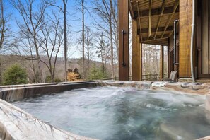 Soak, Relax, Repeat. 🛁✨ Breathtaking views + a warm hot tub = the perfect mountain escape!