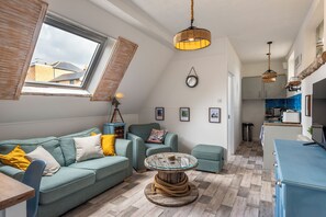Living Room 2 4305