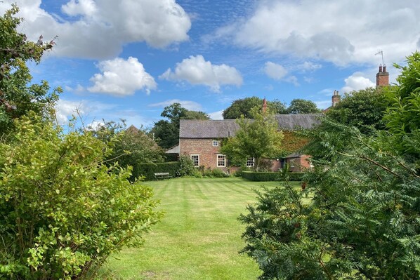Dairy Cottage - views to the cottage from the owner's gardens