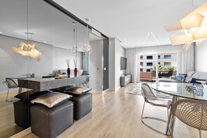 Stayhost (4)