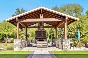 Enjoy the out door kitchen and fireplace area 