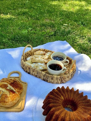 Breakfast meal