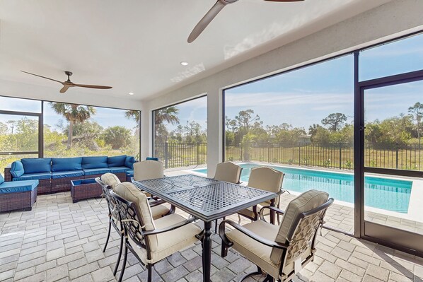 Outdoor dining