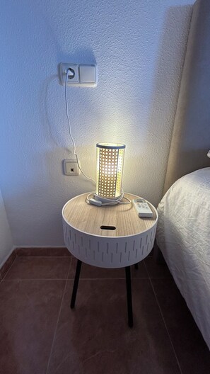 Zamora Master bedroom light