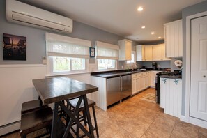 Eat in kitchen
