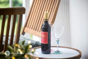 Relax and unwind on the balcony overlooking Beare Park and beautiful Elizabeth Bay