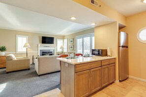 Kitchen | Cooking Basics | Pod Coffee Maker (Keurig) | Microwave
